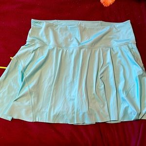 Athleta 15.5 inch ace tennis skort light teal color
